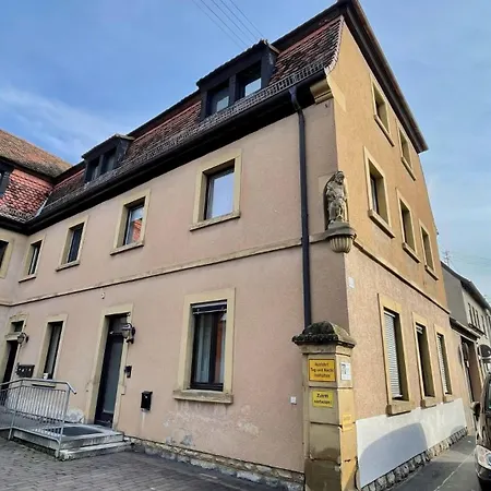Maxhaus 1 *